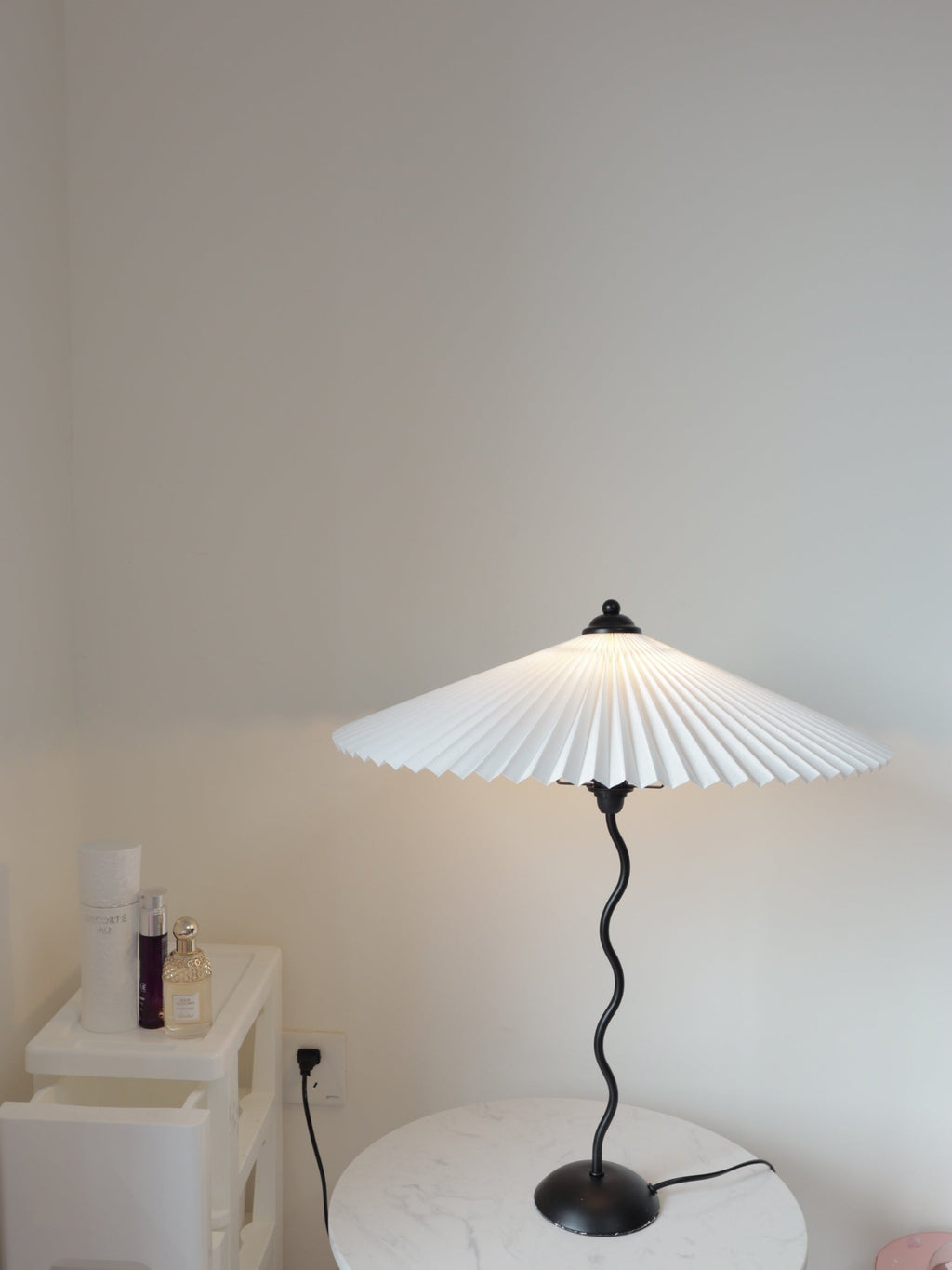 Squiggle Pleated Table Light, Bedside Table Lamp, detail 85
