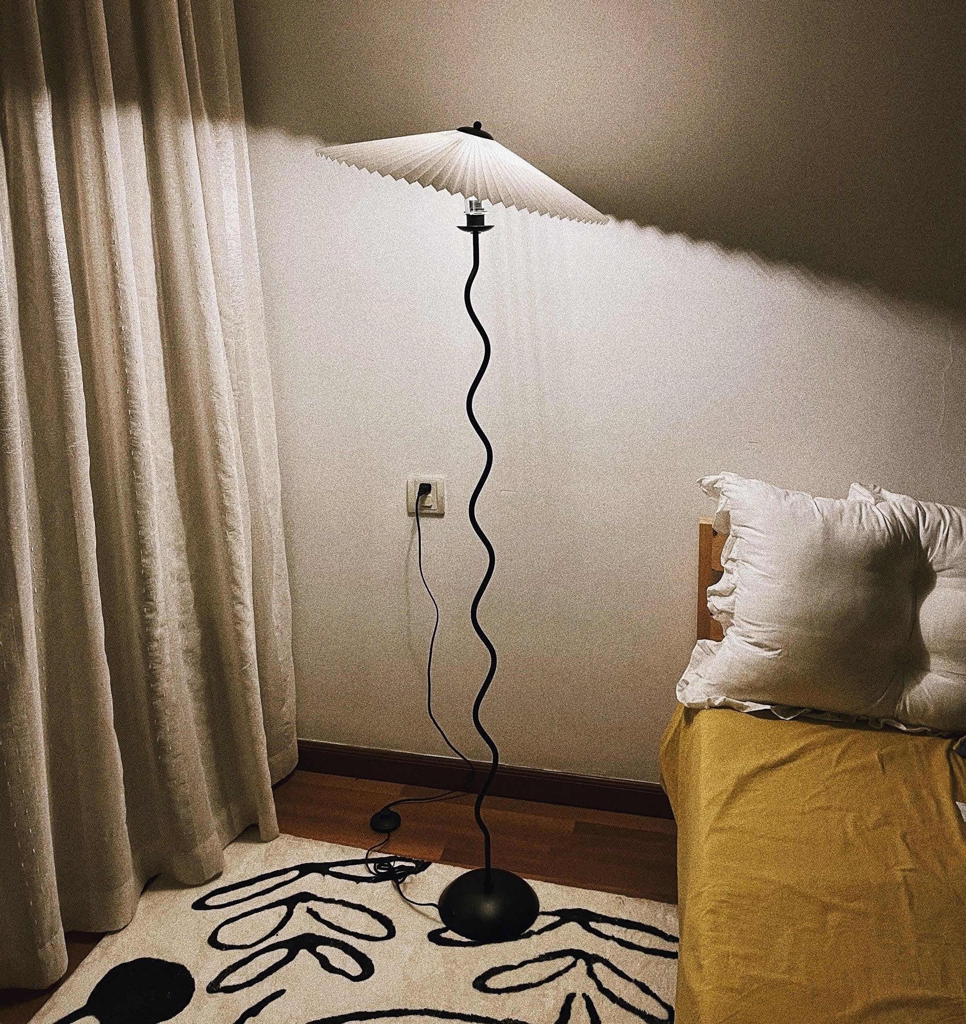 Squiggle Sculptural Floor Light, Floor Lamp, detail 12