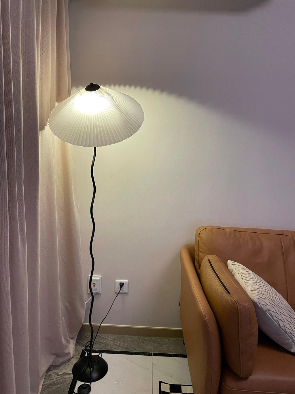 Squiggle Sculptural Floor Light, Floor Lamp, detail 21