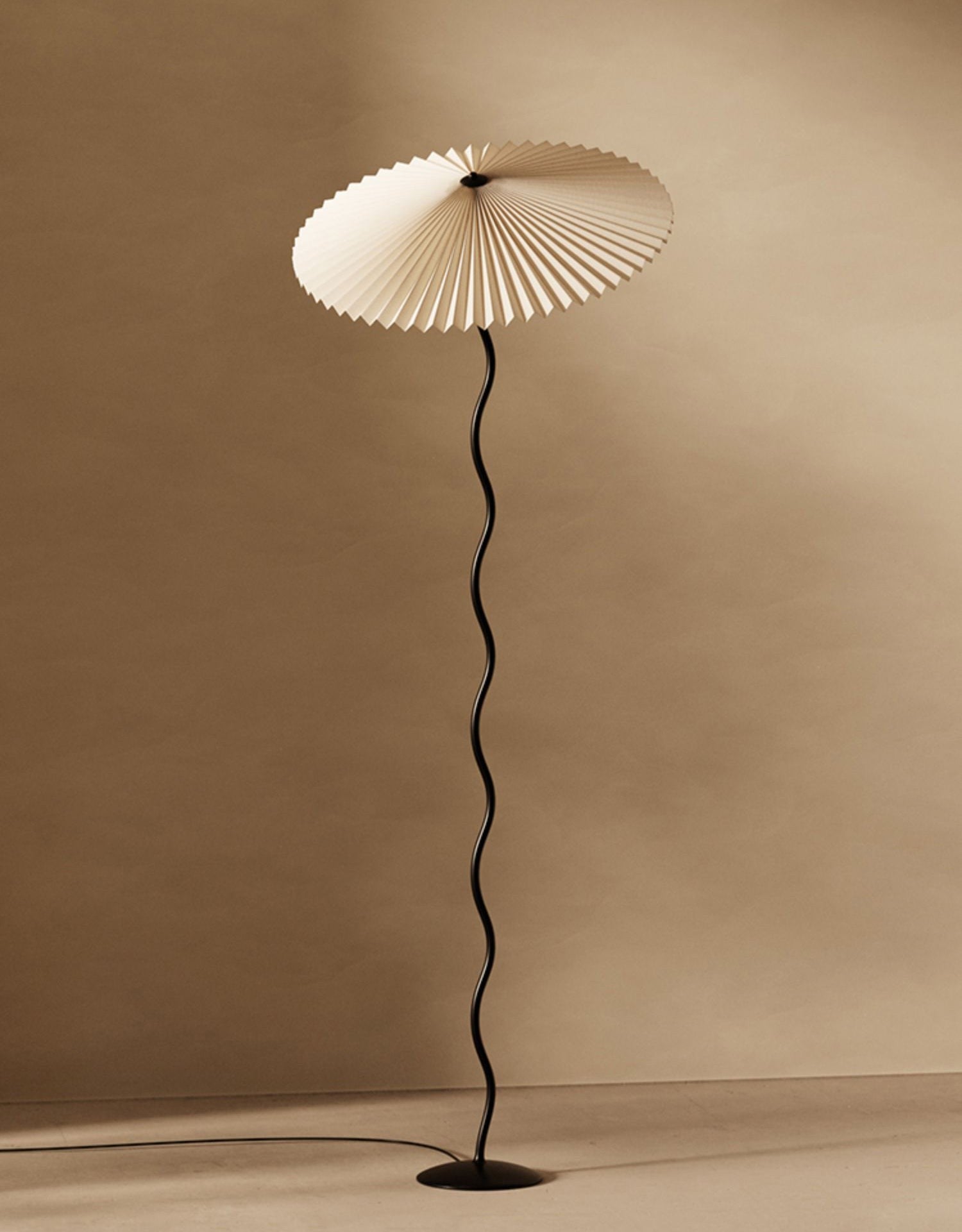 Squiggle Sculptural Floor Light, Floor Lamp, detail 28