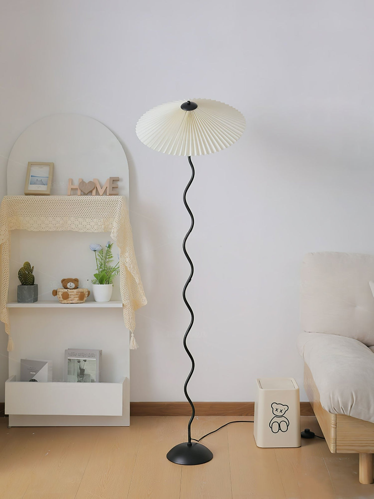 Squiggle Sculptural Floor Light, Floor Lamp, detail 39