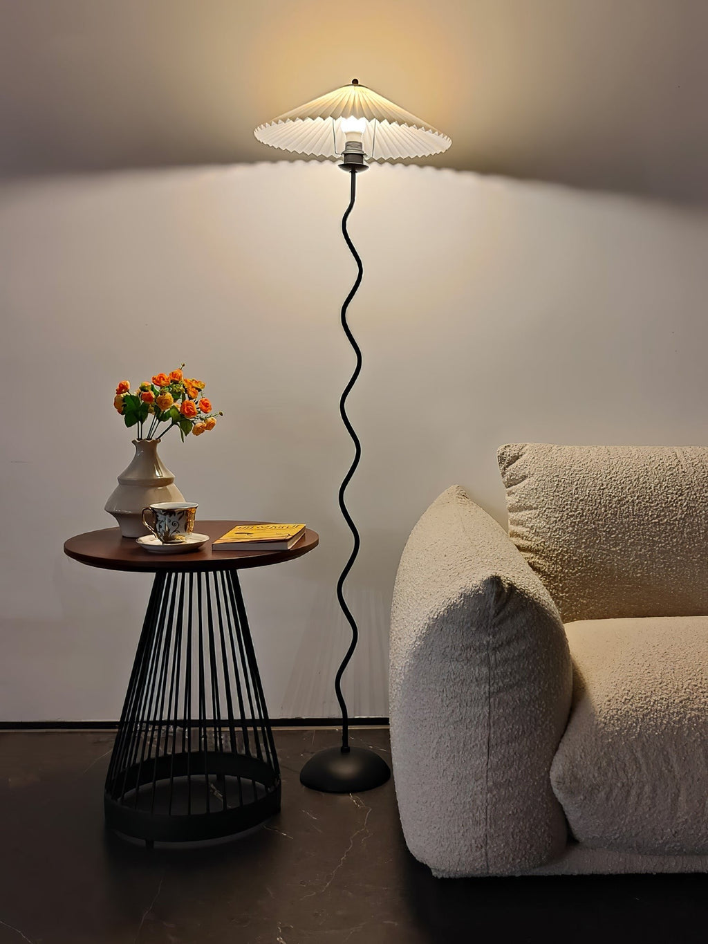Squiggle Sculptural Floor Light, Floor Lamp, detail 40